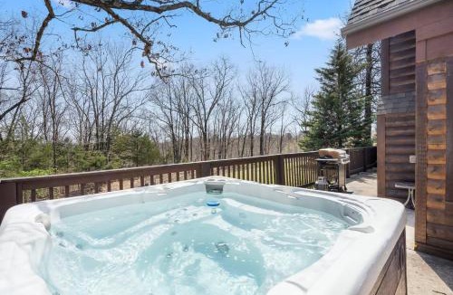 Branson Cedars House | Trail's End Cabin