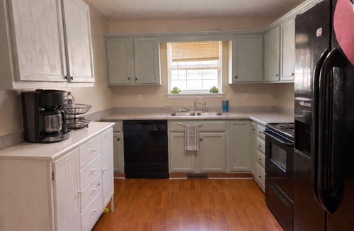 New Albany House | Tranquil 3-bedroom house Center of New Albany