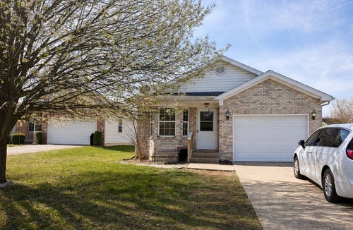 New Albany House | Tranquil 3-bedroom house Center of New Albany