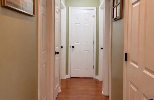New Albany House | Tranquil 3-bedroom house Center of New Albany