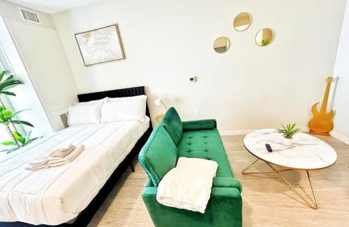 Downtown Des Moines Apartment | Tranquil Escape