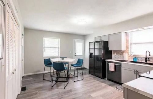 Belleville Apartment | Travel Nurse Haven - Near 8 Hospitals - Sleeps 4