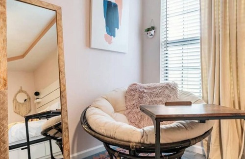 Belleville Apartment | Travel Nurse Haven - Near 8 Hospitals - Sleeps 4