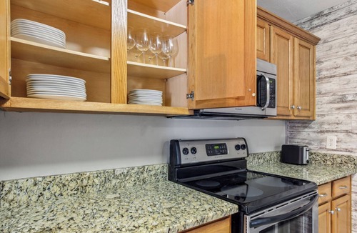Overland Park House | Travel-Ready Home, Safe Area, Easy Stadium Drive