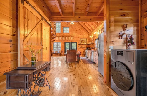 Primrose Cabin | Treehouse Cabin w/Hot Tub in Red River Gorge