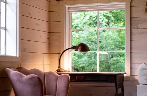 Chattanooga House | Treetop Hideaways - The Dogwood Treehouse