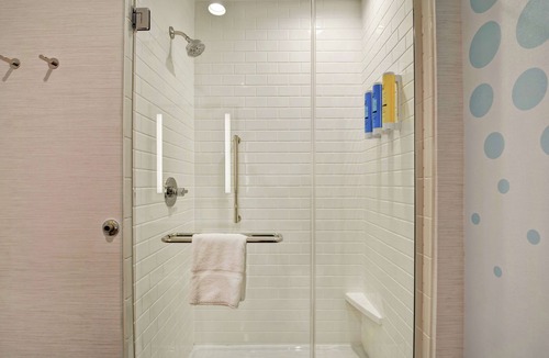 Richmond Hotel | Tru by Hilton Richmond