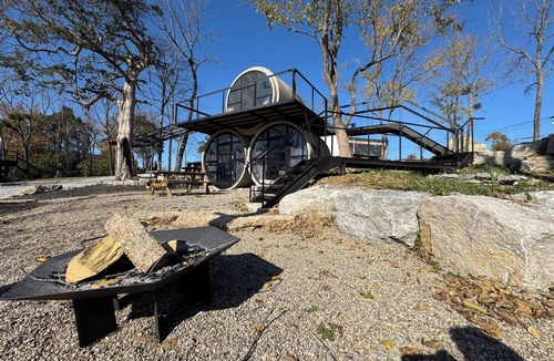 Lancaster RV Rental | Tube - 678