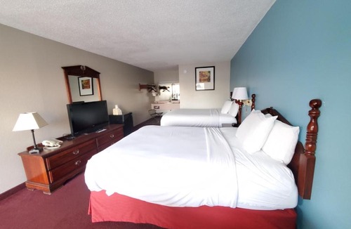 Branson Hotel | Twelve Oaks Inn