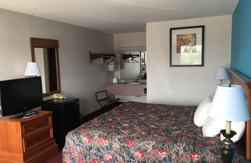 Branson Hotel | Twelve Oaks Inn
