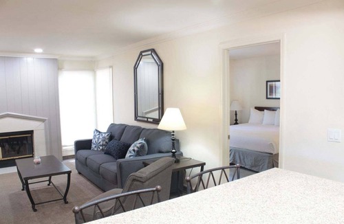 Greenwich Apartment | Two Bedroom Second Floor