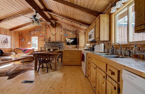 Taos Ski Valley Cabin | Two Iconic Cabins | Large Groups | Mntn & River Views