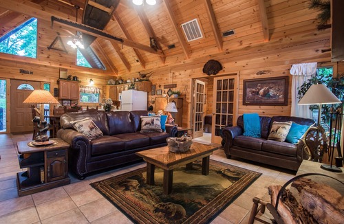 Branson Cedars Cabin | Two Master Suites, Great for 2 couples, Walking distance to Thunder Ridge Arena