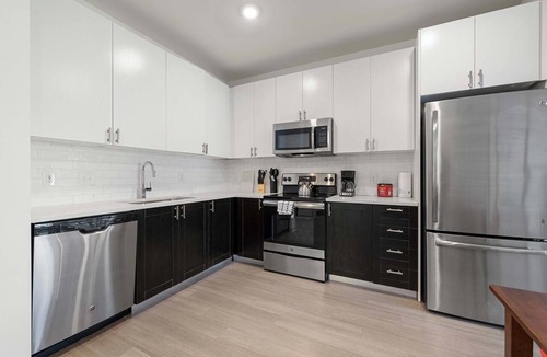 Downtown Louisville Apartment | TWO Stunning Nulu CozySuites