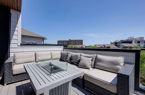 West End House | Two Townhomes | Rooftop Lounges | Skyline Views