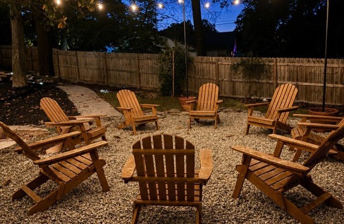 South Tulsa House | Ultimate Family Getaway | Kids Loft + Firepit