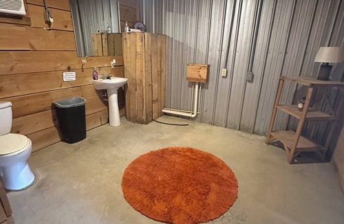 Winona House | Unique Cabin Sleeps up to 10. Direct Access to Brimstone. Multiple Hot Tubs