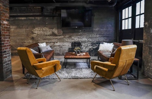Shelbyville Apartment | Unique Downtown Studio with an Industrial Vibe