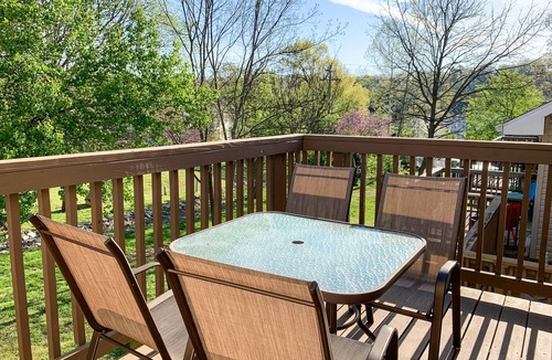 Table Rock Condo | UNIQUE FISHING THEME Studio, complete renovation, FREE WI-FI