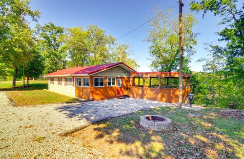 Bronston House | Unwind Near the Lake | Fire Pit Marina Nearby
