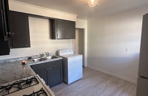 North Little Rock House | Updated duplex 2BR in Parkhill. Close to freeway.