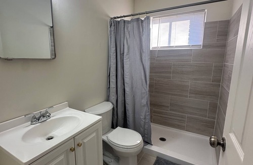 North Little Rock House | Updated duplex 2BR in Parkhill. Close to freeway.