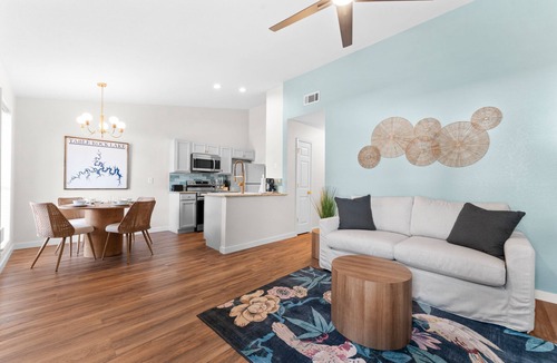 Kimberling City House | Upgraded Retreat with Cmty Pool, Cmty Pickleball, Mini Golf, Hiking Trail & Free Attraction Tickets