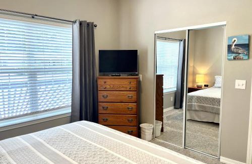 Hollister Apartment | Upper Level Condo A-9