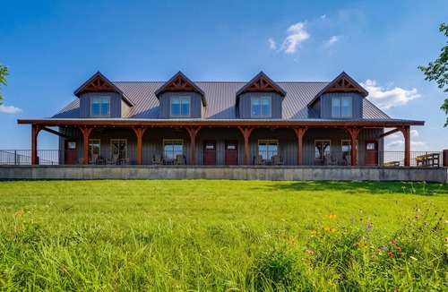 Ponce De Leon Cabin | Upscale James River Front Condo near Branson Kayak, Fish, Relax Unit 4