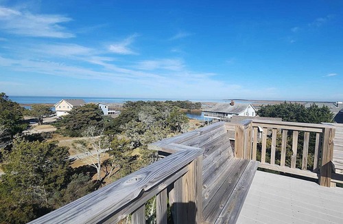 Ocracoke House | UT69: The Sea Hawk | Spacious with Rooftop Deck