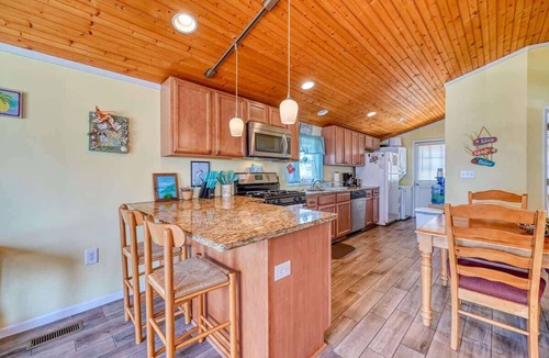 Surf City House | Vacation On Easy Street - 100 steps to beach - Dogs Allowed