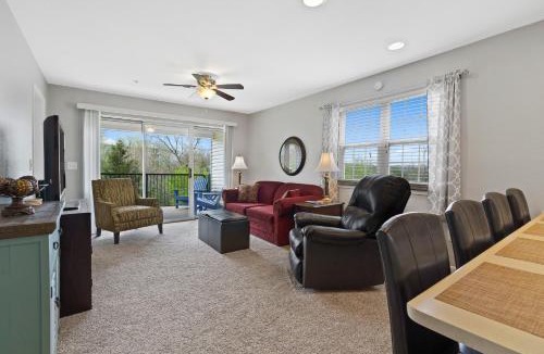 Branson House | Valley View Retreat - Holiday Hills Branson Golf Resort Outdoor Pools