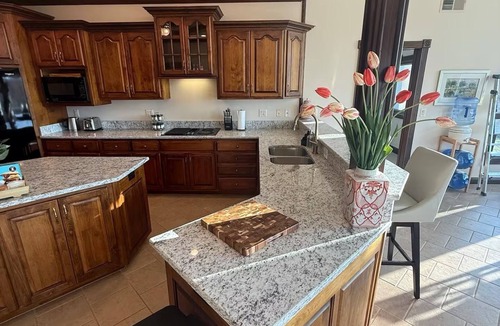Mount Eden House | Van Buren Village, Hot Tub, Fire Pit, Hiking, Fishing, Historic