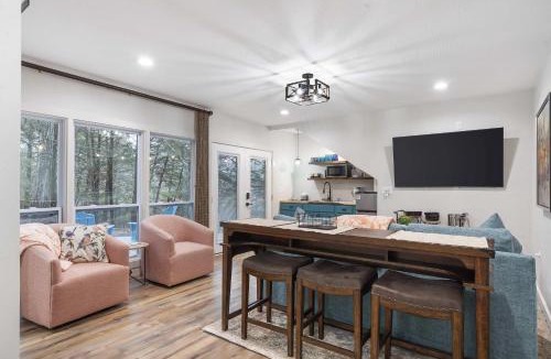 Branson West House | Van Kirk Cove - 6 BDR Stunner