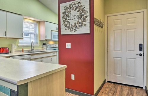 Branson Condo | Vibrant Holiday Hills Resort Condo w/Balcony