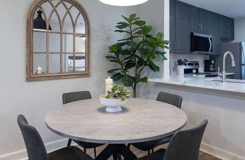 Oxford Condo | Victory Retreat