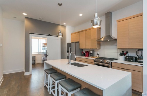 Hadley - Washington House | 🌃 Views from Private Rooftop Terrace | POOL🎱 | Fire Pit 🔥