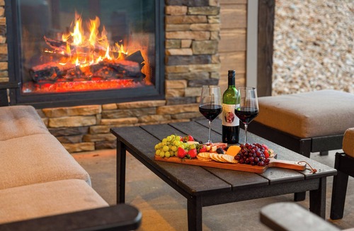 Kimberling City House | Views! Private Hot Tub, Fire Pit, Pools, Lazy River, 5 BR, 18 mins to SDC