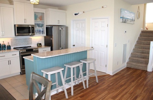 Manteo House | Village Landings 66, Gorgeous 4 Bedroom Sound-Front Home in Pirate's Cove