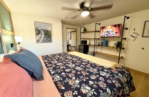 Branson Hotel | Vintage Creekside Motel (15)