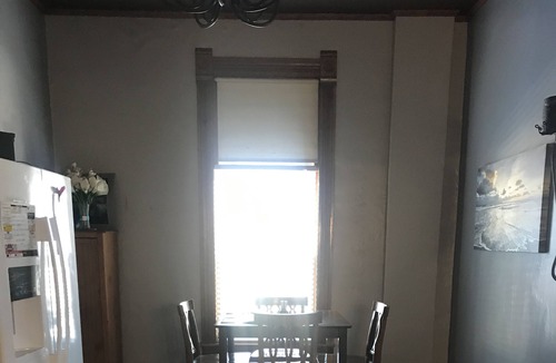 Norton Apartment | Vintage upstairs penthouse apartment with recreational room and gym