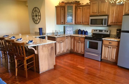 Hollister Condo | Vista Bleu - Luxurious Flat with Spectacular Views!