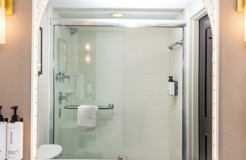 Central Business District Hotel | voco The Clair Cincinnati Downtown by IHG