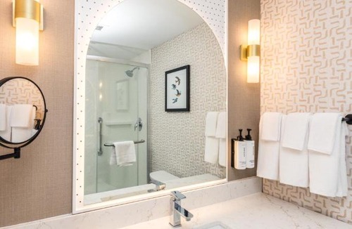 Central Business District Hotel | voco The Clair Cincinnati Downtown by IHG