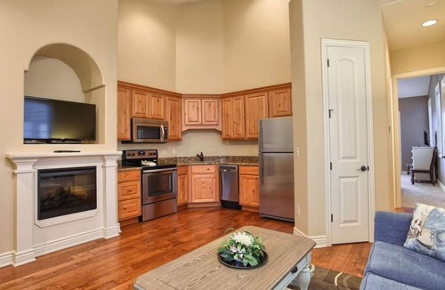 Indian Point Condo | Walk in condo at The Cliffs Resort! Near SDC!