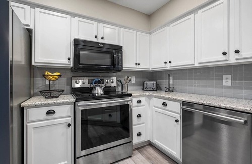 Table Rock Condo | Walk-in/no steps, pools, pickleball, weekly discount! Stay & Play golf package!