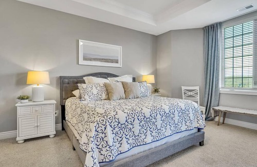 Indian Point Apartment | WALK IN Two bed Lakeview at Indian Point