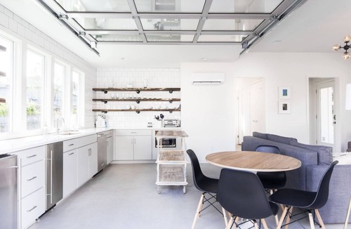 12 South House | Walk to 12 South + Firepit & Bright Gueshouse!