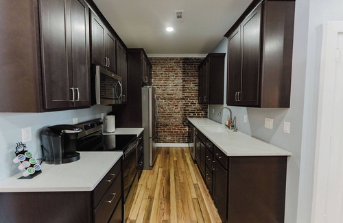 Downtown St. Louis Apartment | Walk to Arch, Stadium & Dome! 2BR/2BA Downtown Gem ready for you and your family