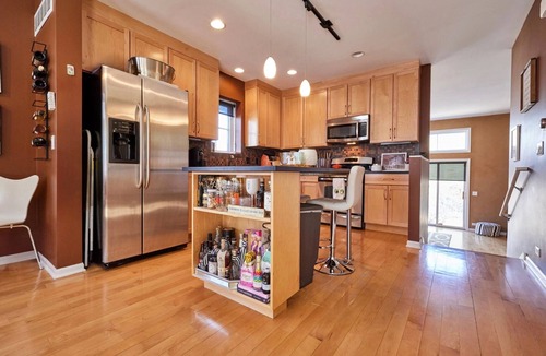 Little Italy House | Walk to Downtown 3BR/3BA Townhome Garage + Porch